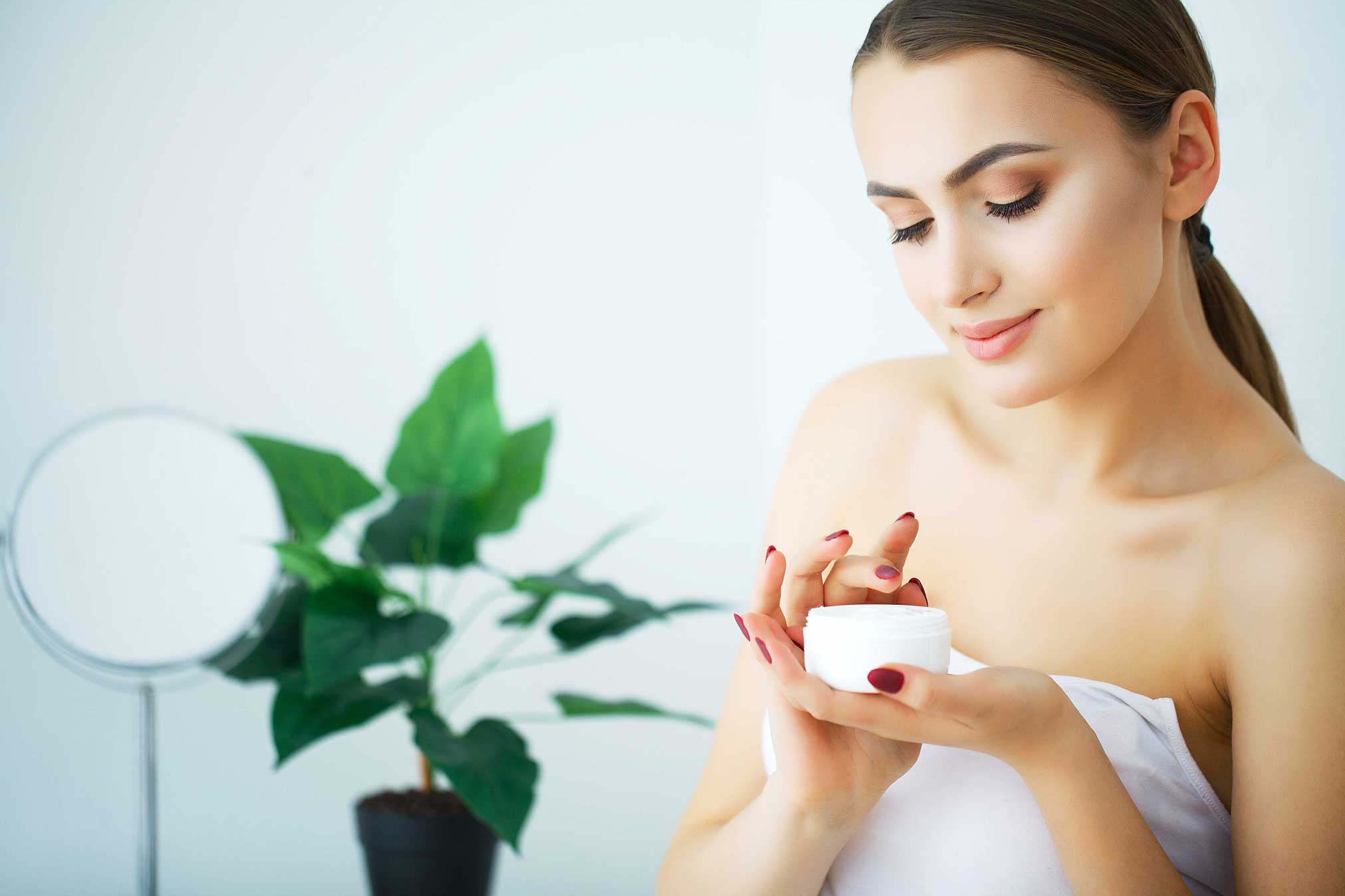 Achieving Natural Glowing Skin: Tips and Care for Radiant Beauty